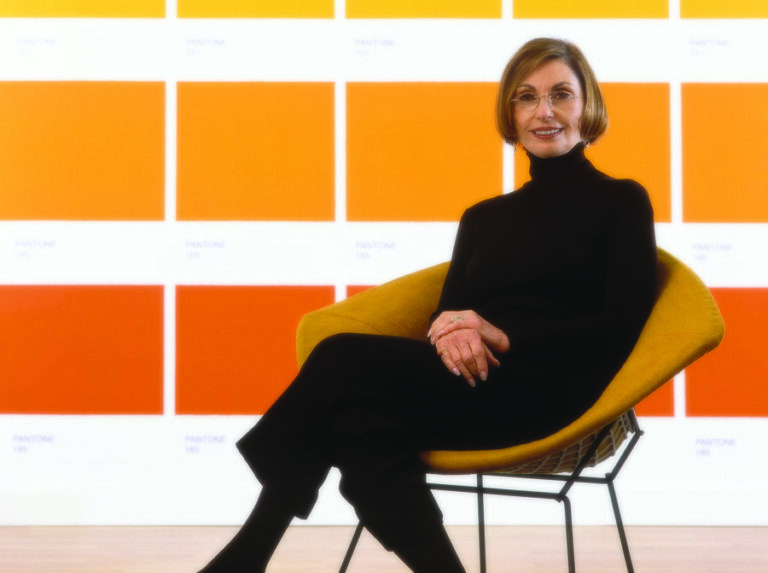 Asesora de Pantone